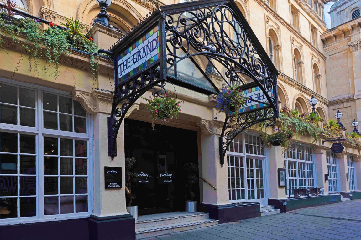 Bristol Grand Hotel By Sunday